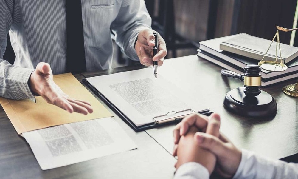 personal_injury_lawyer_for_fast_legal_support_27966_featured