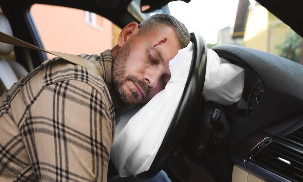 why_delayed_pain_after_a_car_accident_should_never_32513139_featured